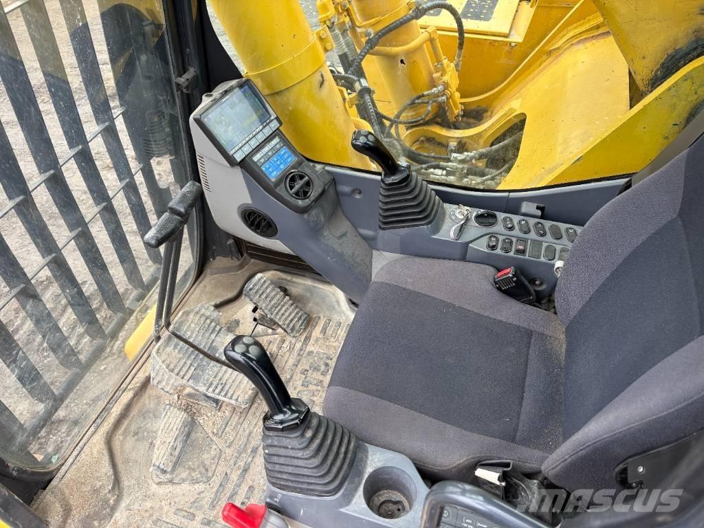 Komatsu PC700LC-11 Escavadeiras de esteiras