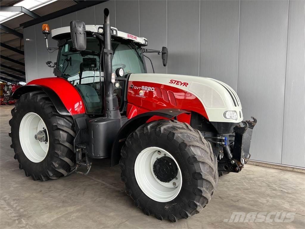 Steyr CVT 6220 Tratores Agrícolas usados