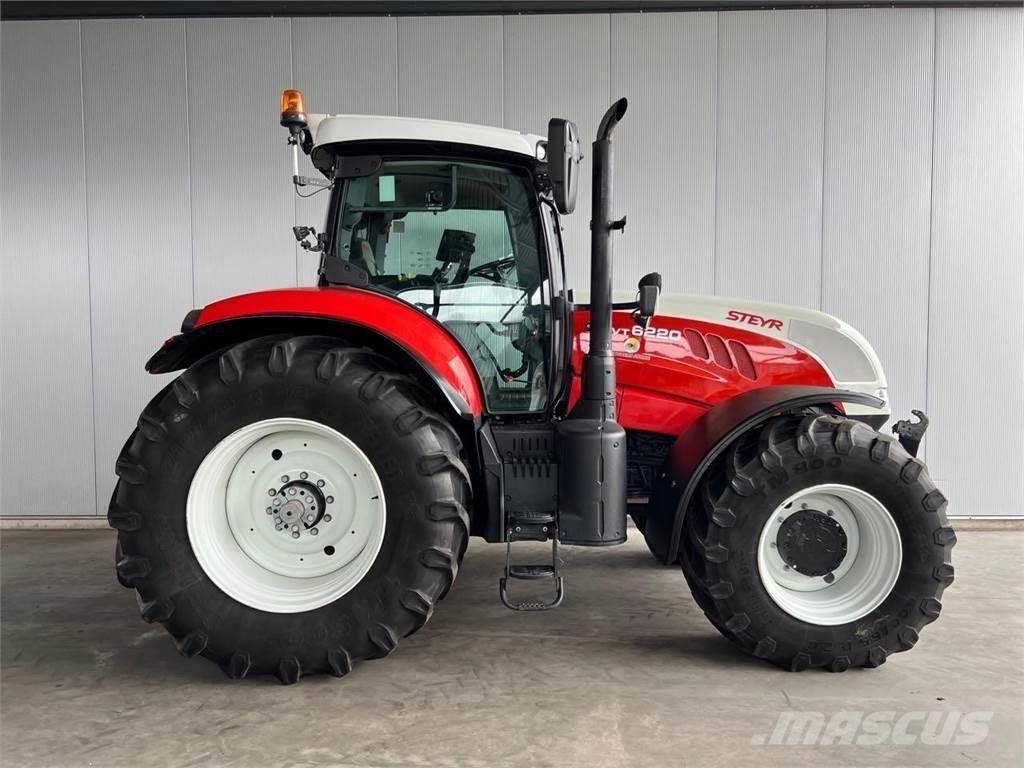 Steyr CVT 6220 Tratores Agrícolas usados