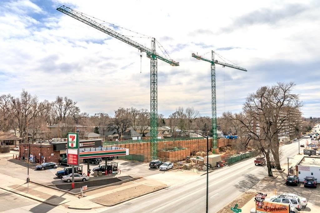 Jaso J 300 Gruas de construção