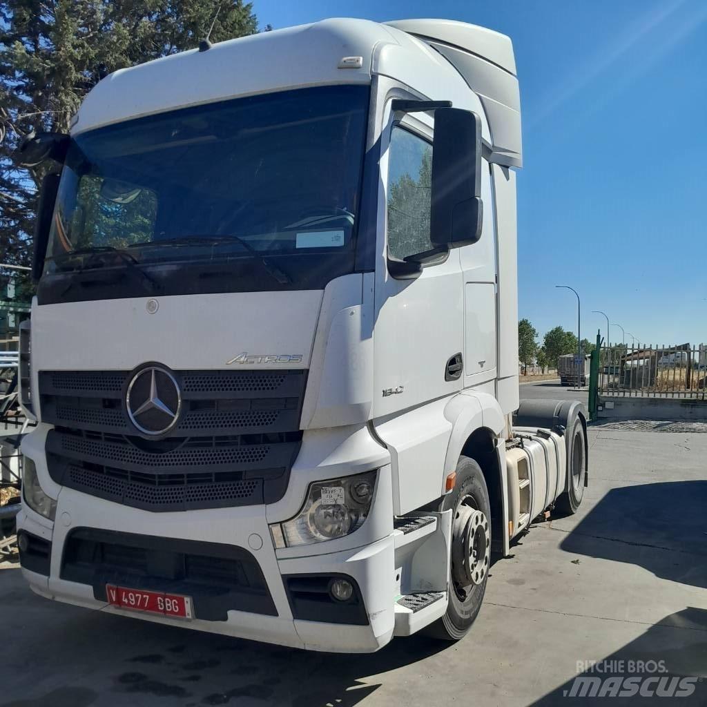 Mercedes-Benz 1842 Cavalos Mecânicos