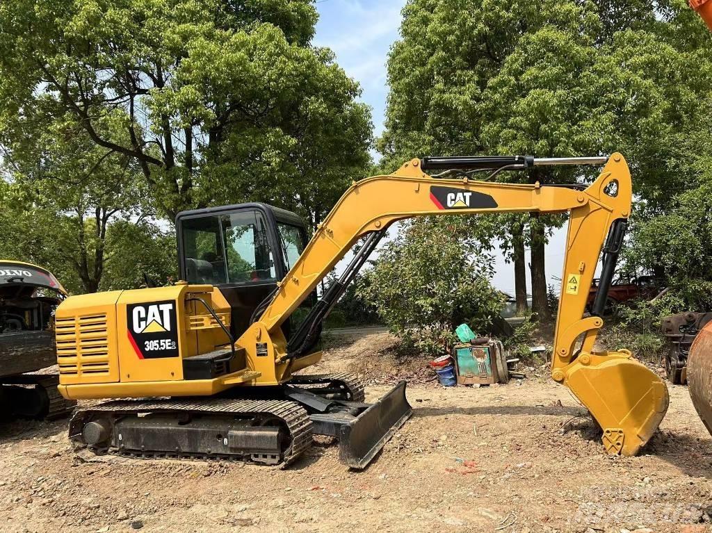 CAT 305.5 Miniescavadeiras