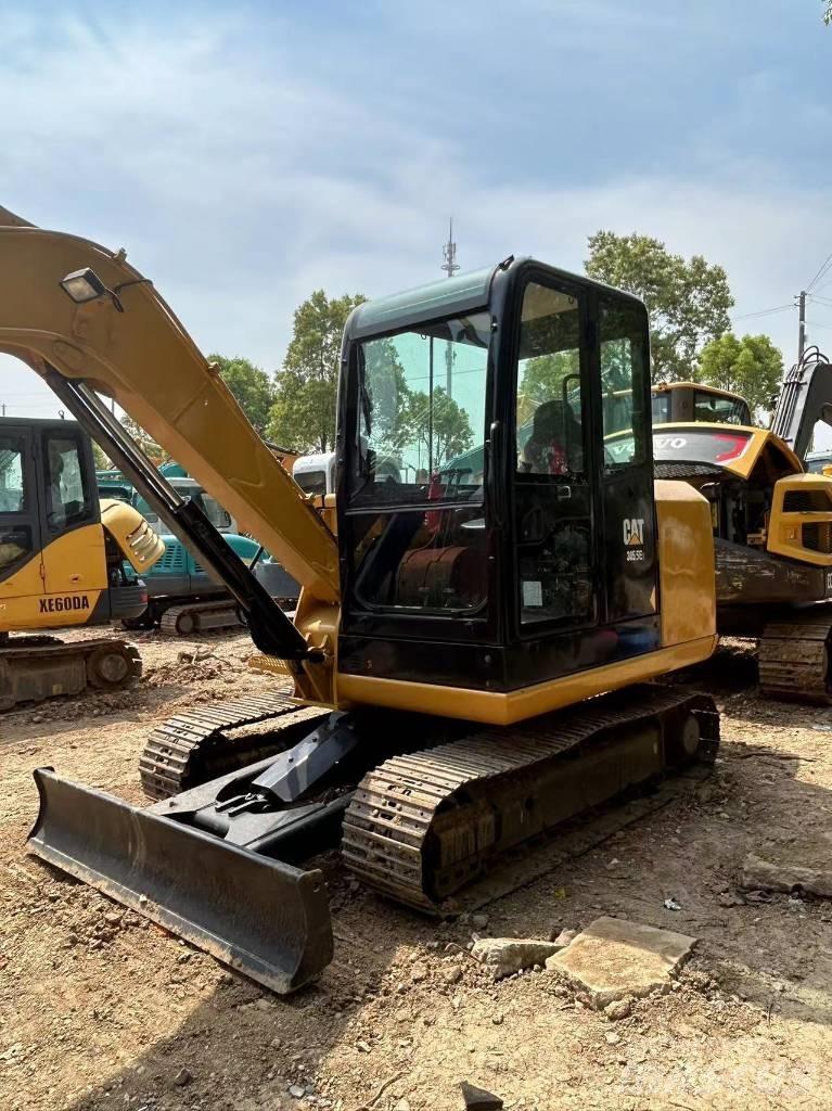CAT 305.5 Miniescavadeiras