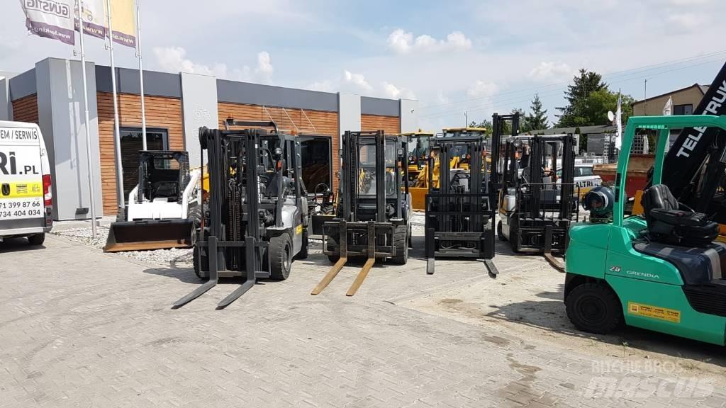 Nissan UGL02A35DU Empilhadores a gás