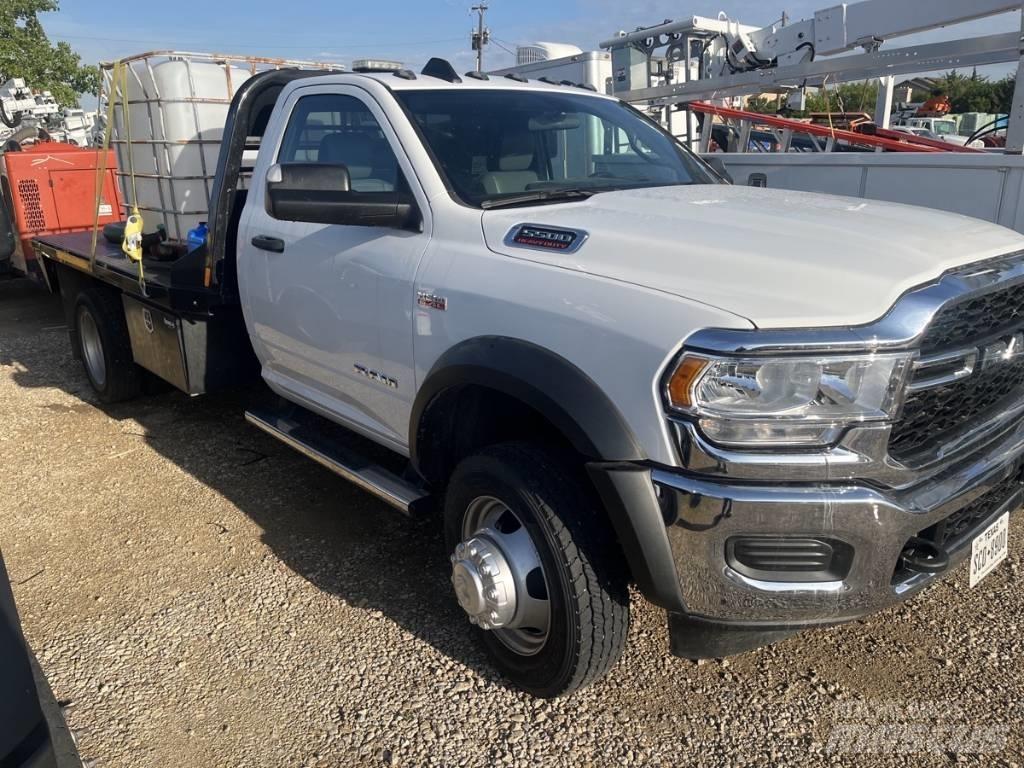 RAM 5500 Camiões estrado/caixa aberta