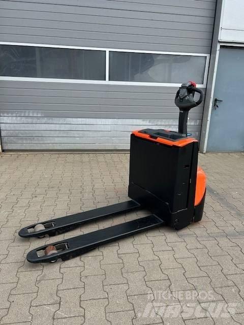 Toyota LWE160 Porta palettes