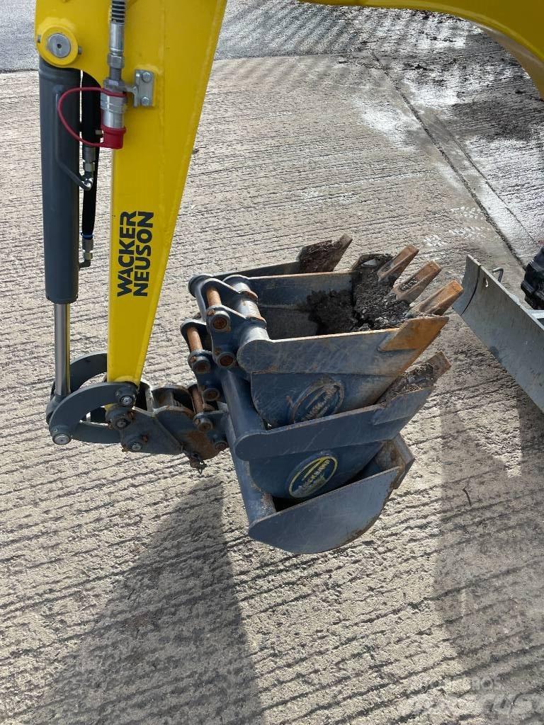 Wacker Neuson 803 Miniescavadeiras
