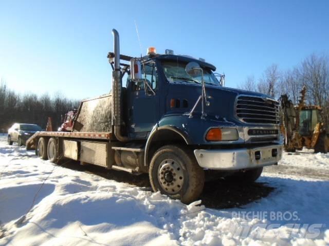 Sterling L 9500 Camiões estrado/caixa aberta