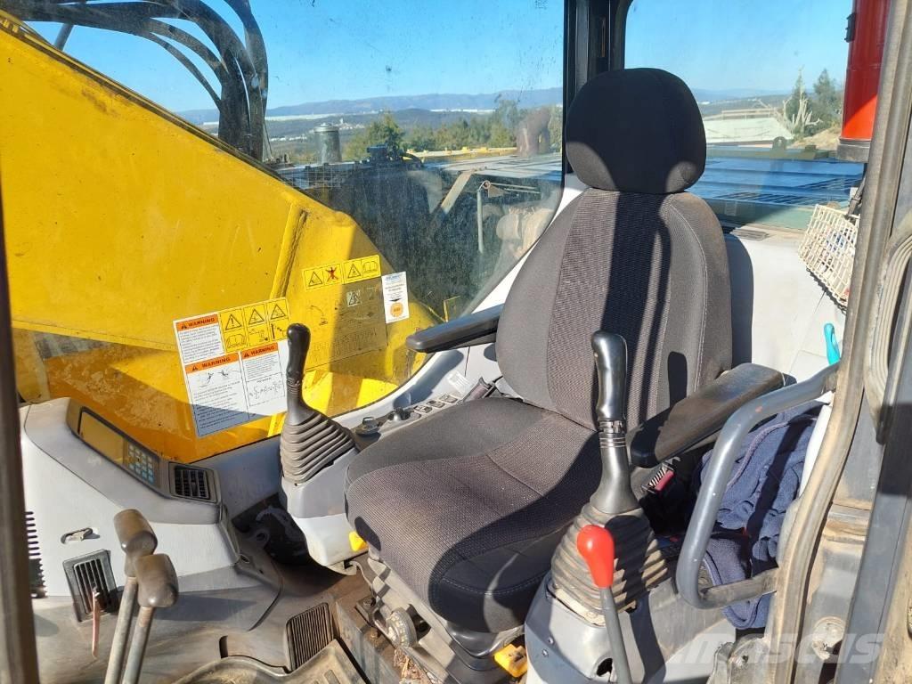 Komatsu PC 228 LC-3 Escavadeiras de esteiras