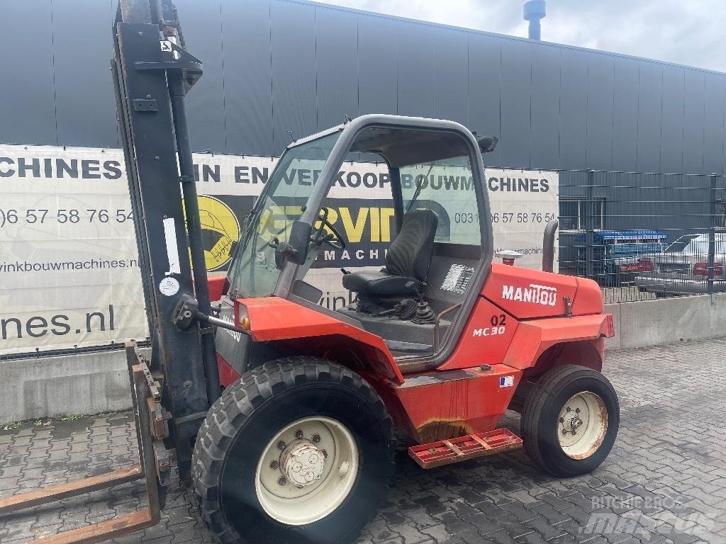 Manitou MC 30 Empilhadores todo-terreno
