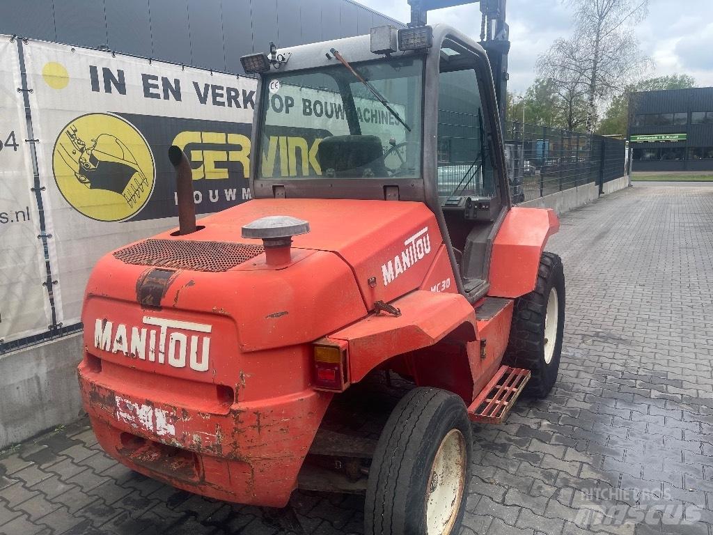 Manitou MC 30 Empilhadores todo-terreno