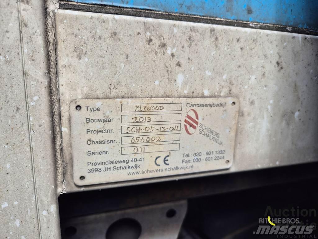 Volvo FL240 Caminhões de caixa fechada