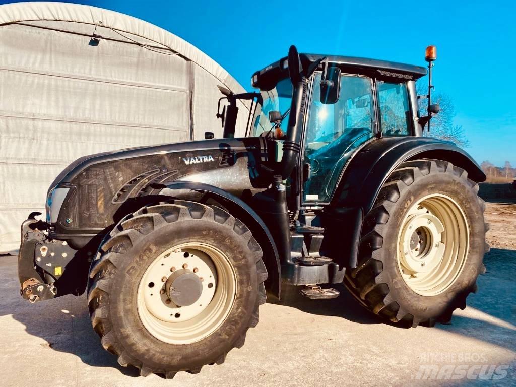 Valtra T 203 Tratores Agrícolas usados