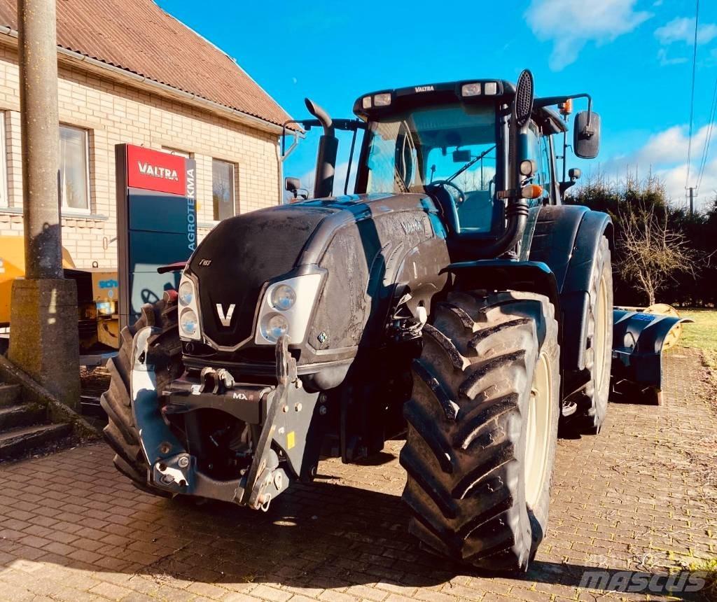 Valtra T 203 Tratores Agrícolas usados