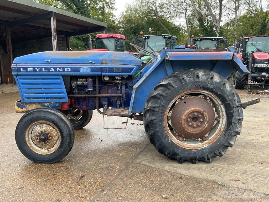 Leyland 253 Tratores Agrícolas usados