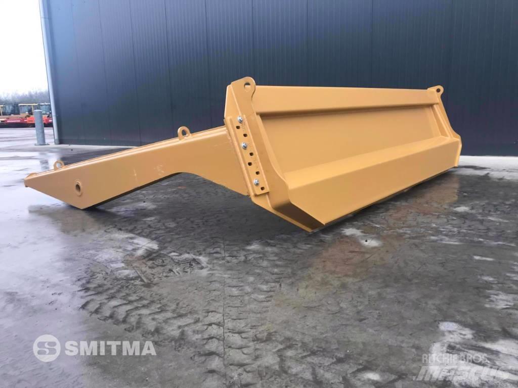 CAT 745 Portas traseiras