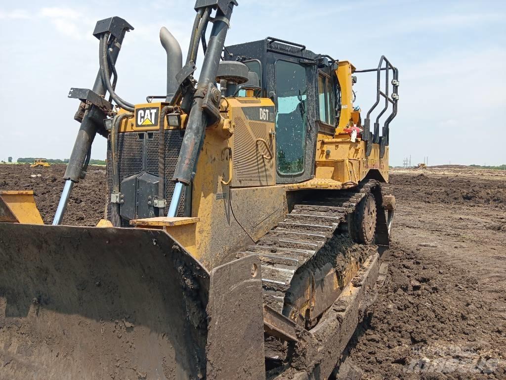 CAT D 6 T XL Dozers - Tratores rastos