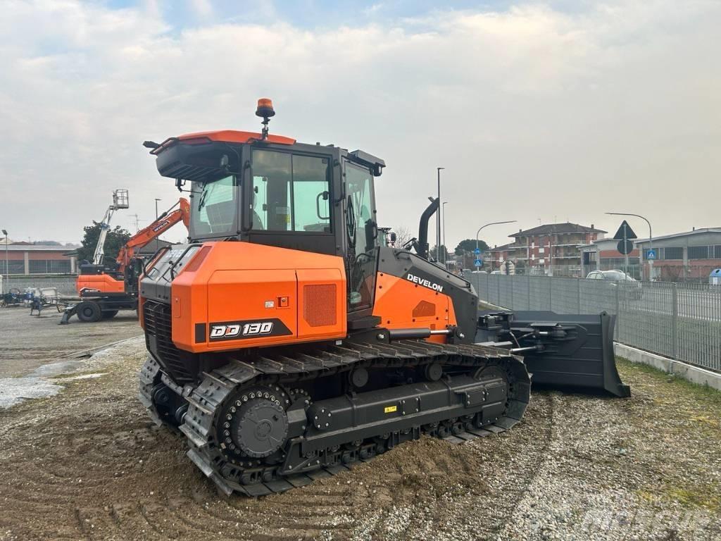 Develon DD 130 Dozers - Tratores rastos