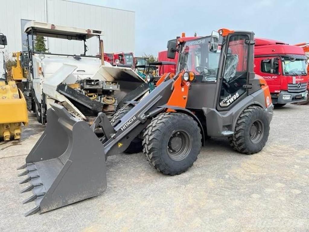 Hitachi ZW95-6C Carregadeiras de rodas