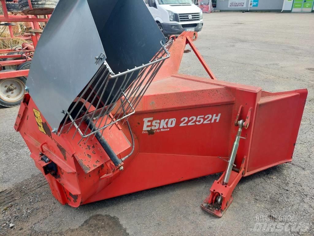 Esko 2252 H Lançadores de neve