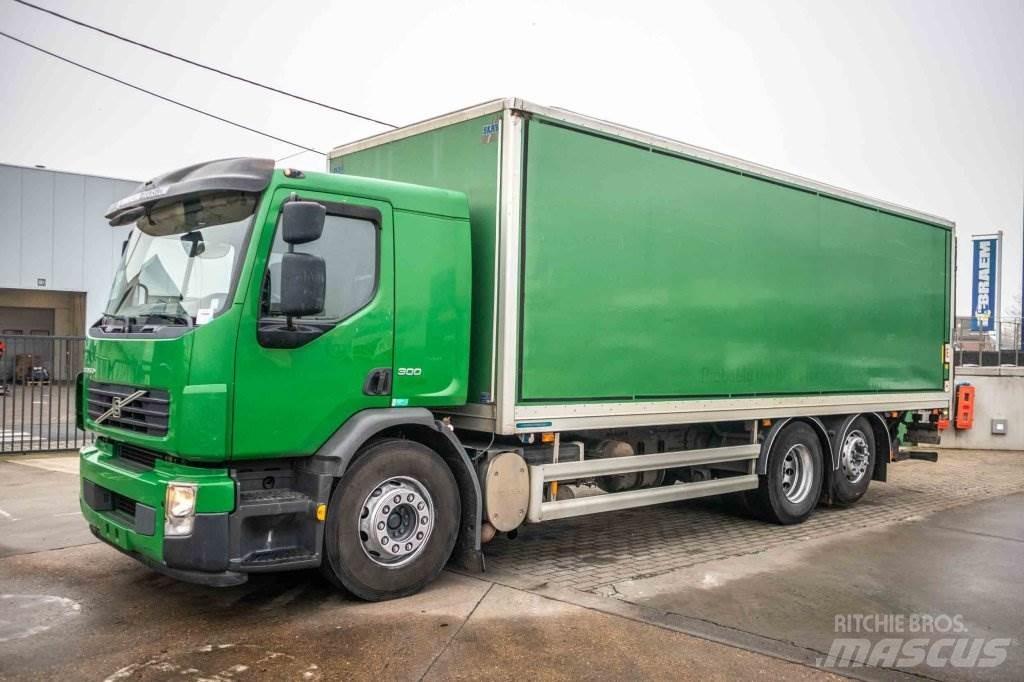 Volvo FE 300-6x2 Caminhões de caixa fechada