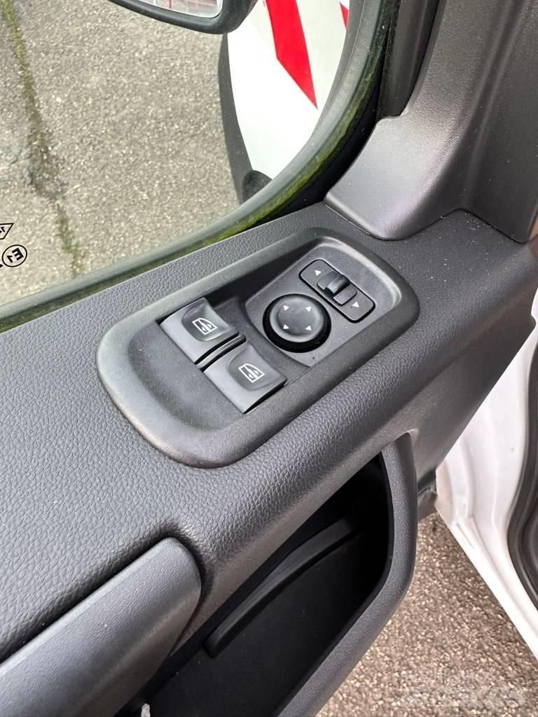 Renault Master Plataformas aéreas montadas em atrelados