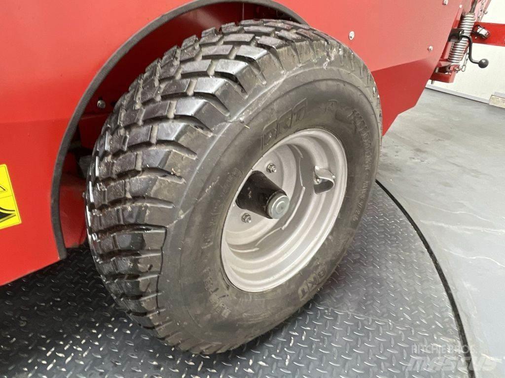 Shaktiman SBM-175 Enfardadeira de fardos quadrados