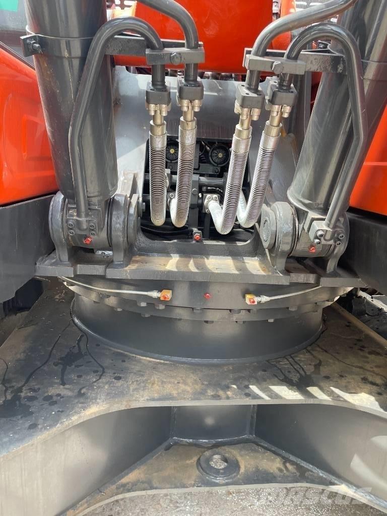 Doosan DX 225 Escavadoras Midi 7t - 12t