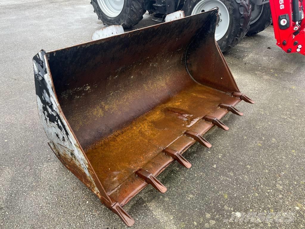  Jordskopa Stora BM Acessórios de carregadora frontal