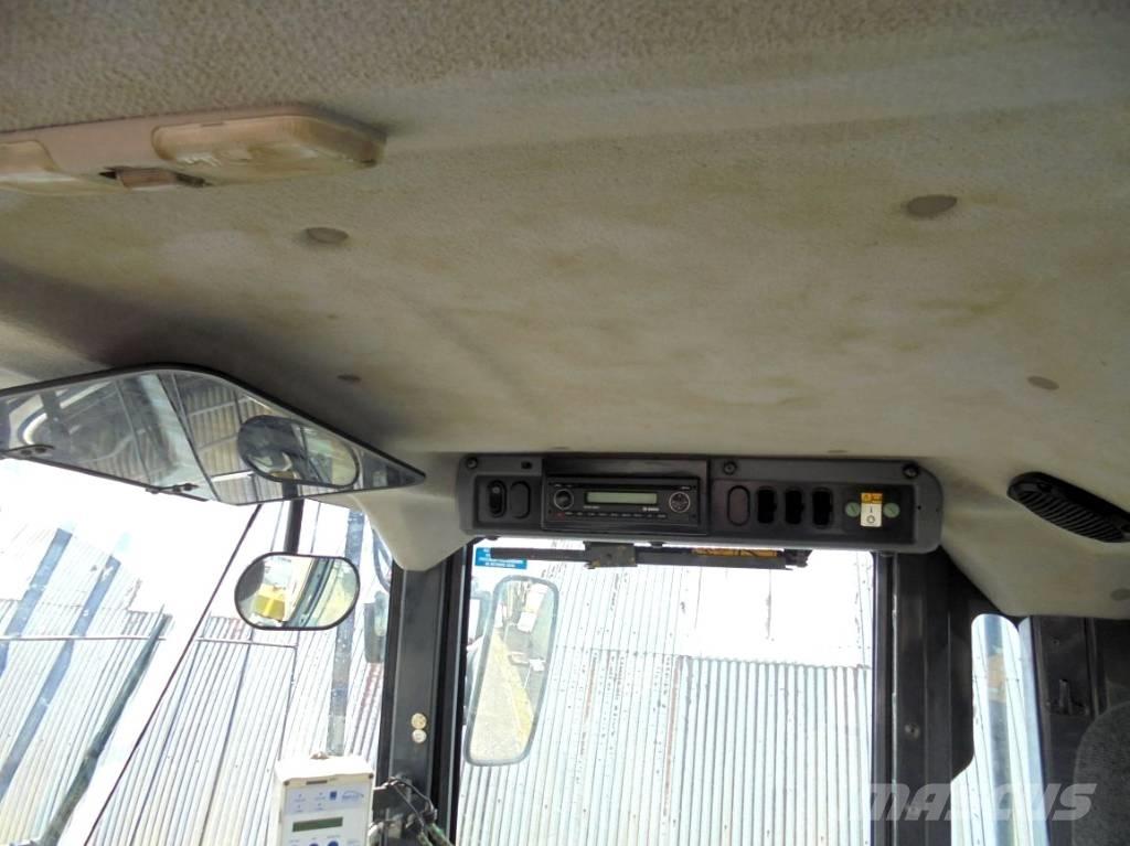 Komatsu WA 270-7 Carregadeiras de rodas