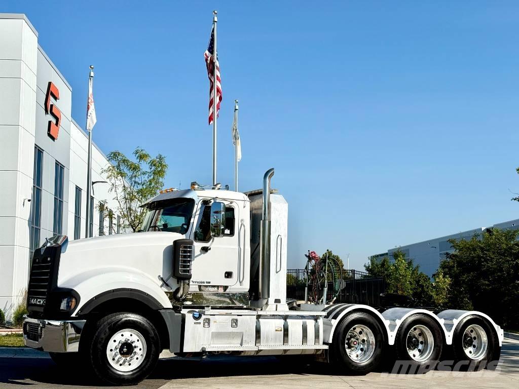 Mack Titan TD 713 Cavalos Mecânicos