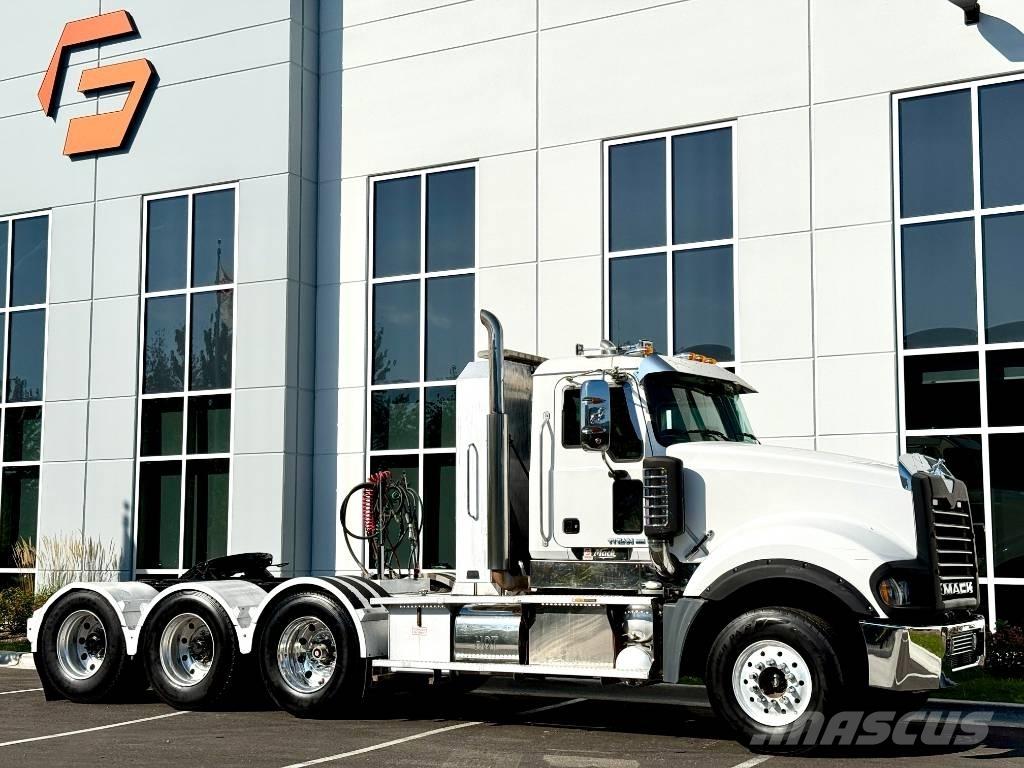 Mack Titan TD 713 Cavalos Mecânicos