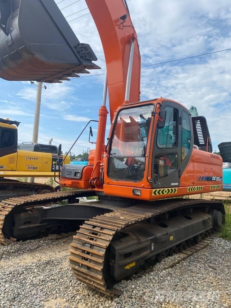 Doosan DX 300 LC Escavadeiras de esteiras