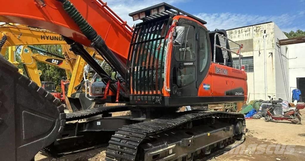 Doosan DX340 Escavadeiras de esteiras