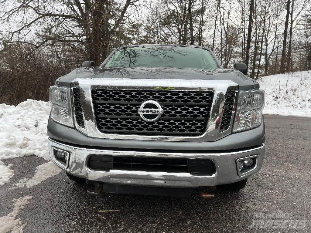 Nissan TITAN XD Pick up de caixa aberta