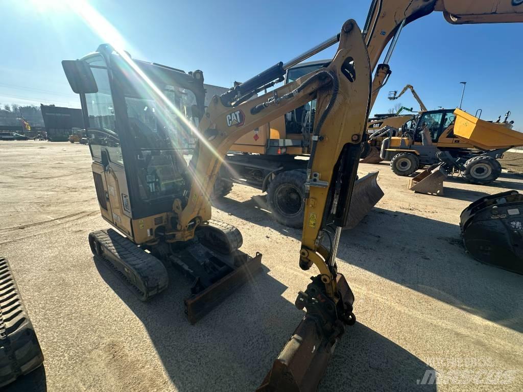 CAT 301.8 Miniescavadeiras