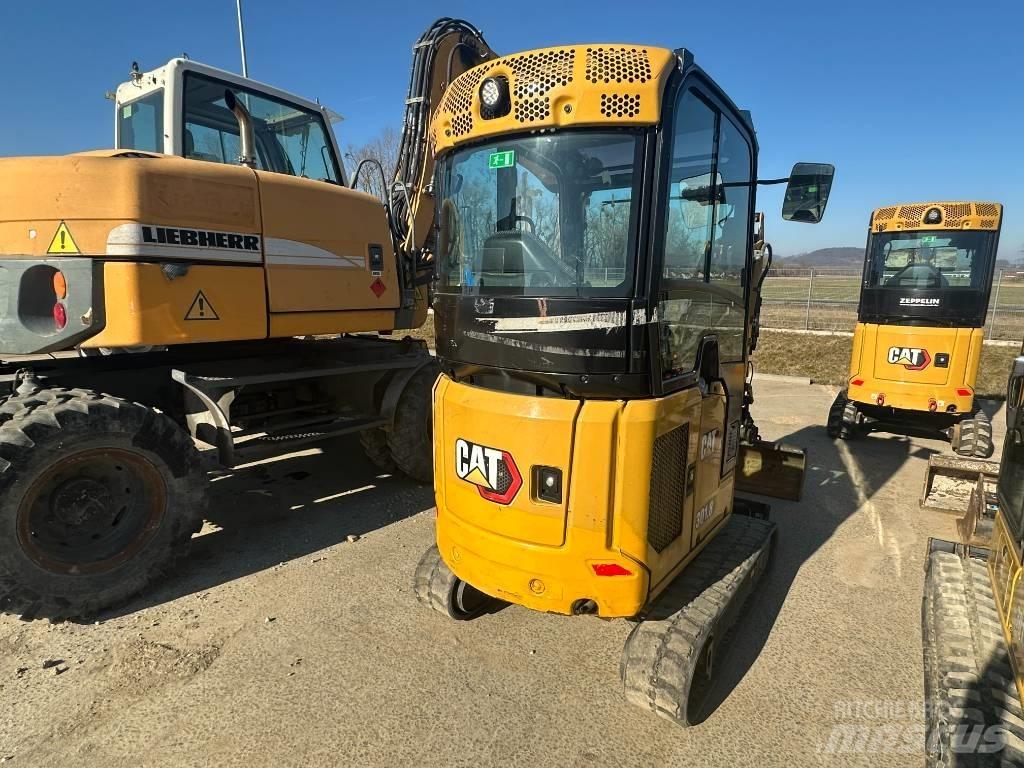 CAT 301.8 Miniescavadeiras