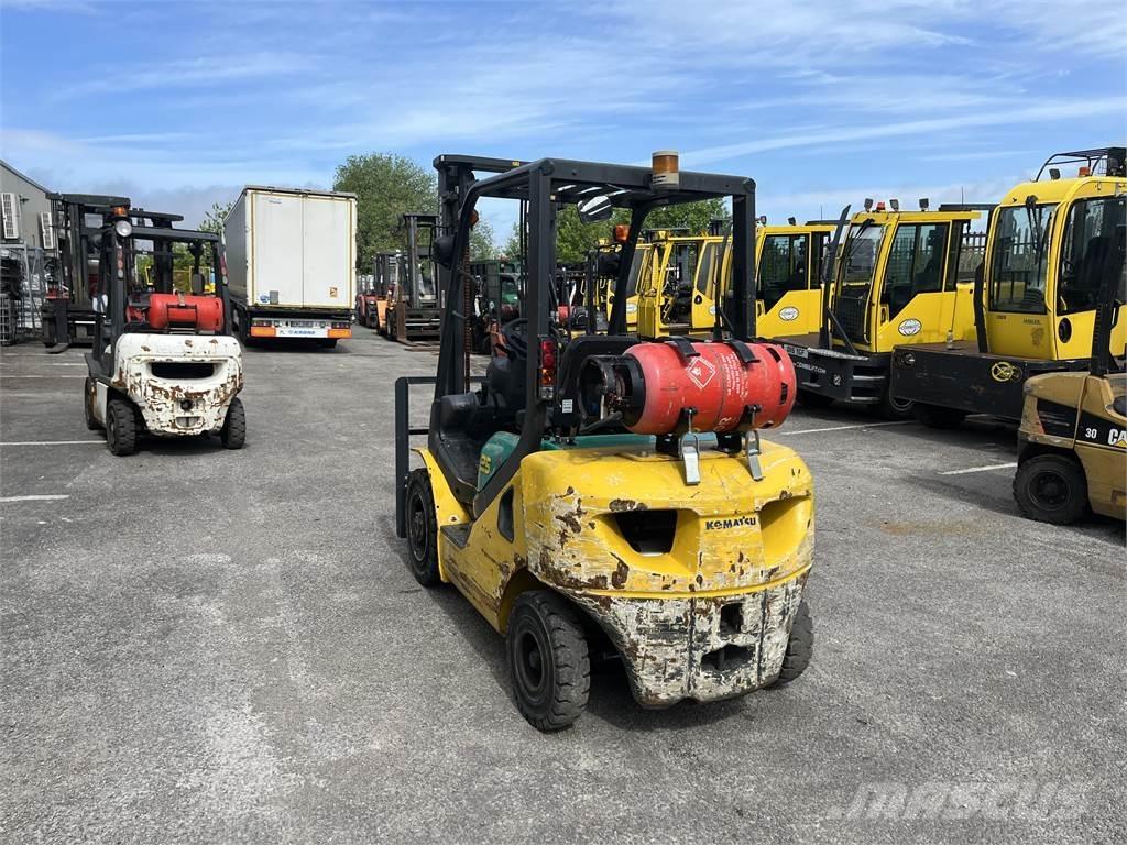 Komatsu FG25HT-16R Empilhadores a gás