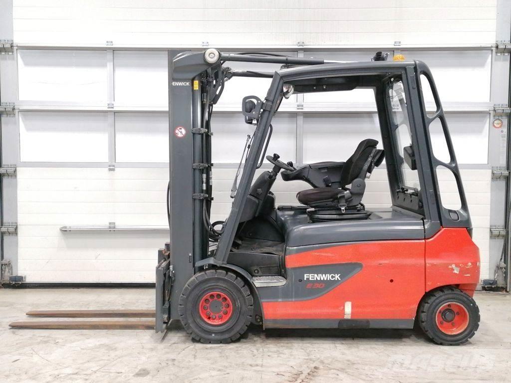 Linde E30L-01 Empilhadores eléctricos