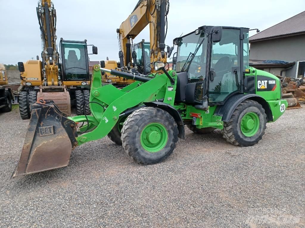 CAT 906M Carregadeiras de rodas