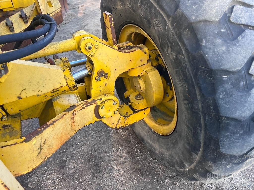 Champion 720 A VHP Motoniveladoras