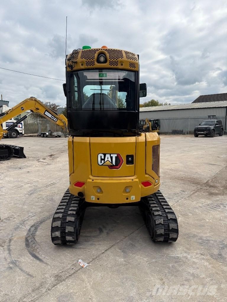 CAT 302.7 CR Miniescavadeiras