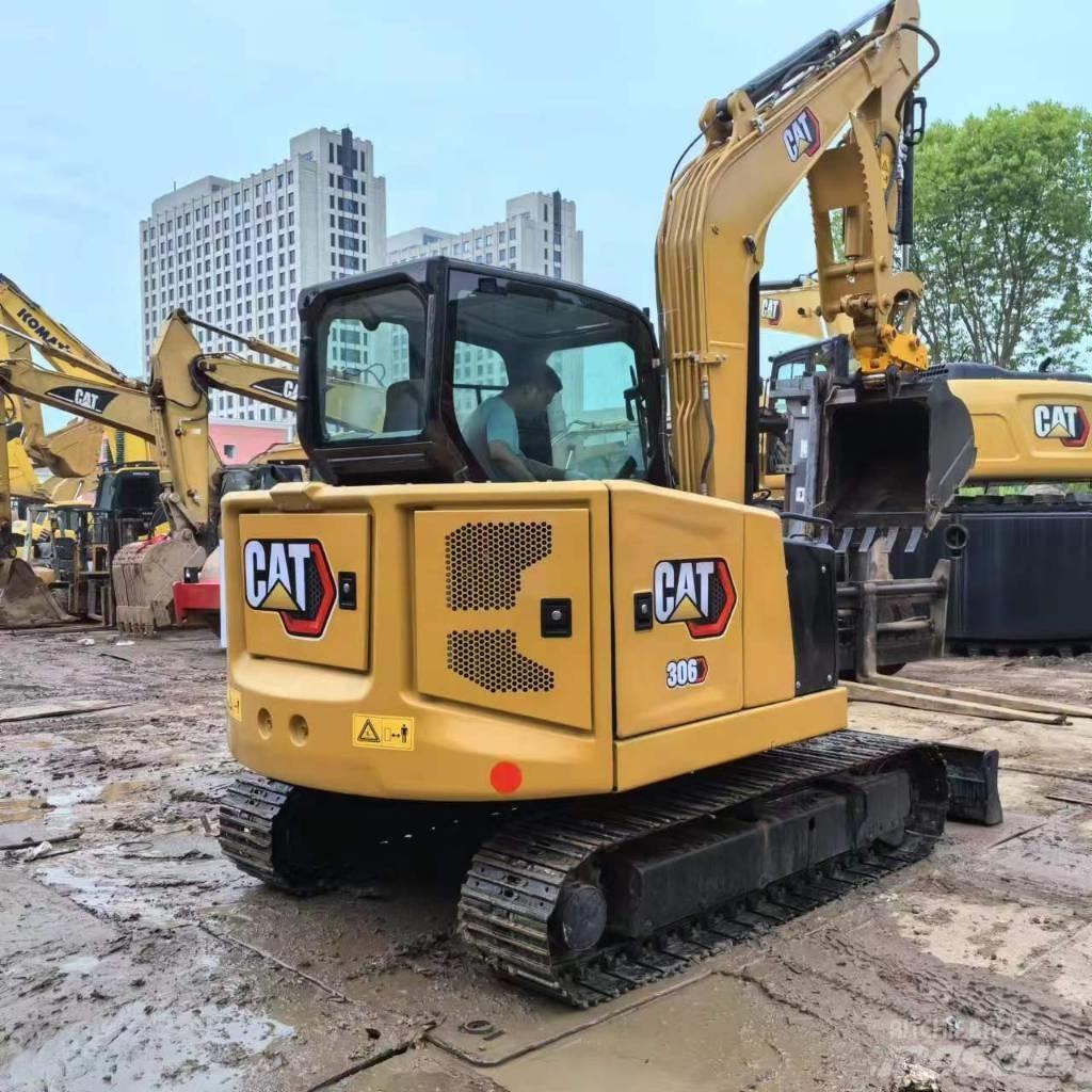 CAT 306 Miniescavadeiras