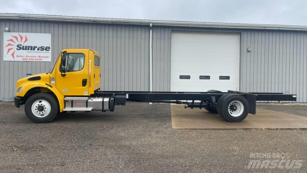 Freightliner M2 Camiões de chassis e cabine