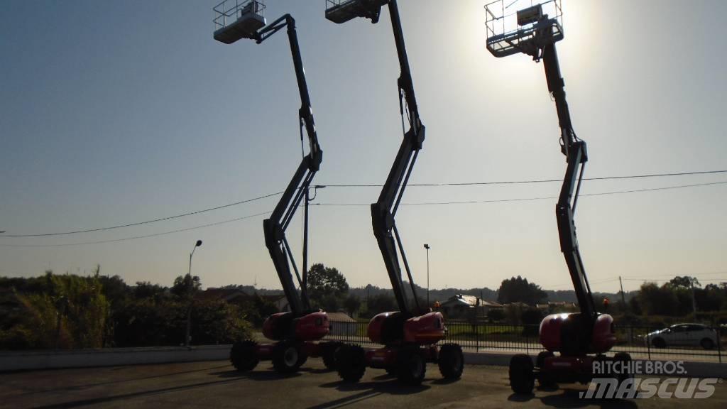 Manitou 200 ATJ Elevadores braços articulados