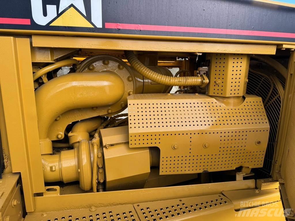CAT D8R Dozers - Tratores rastos