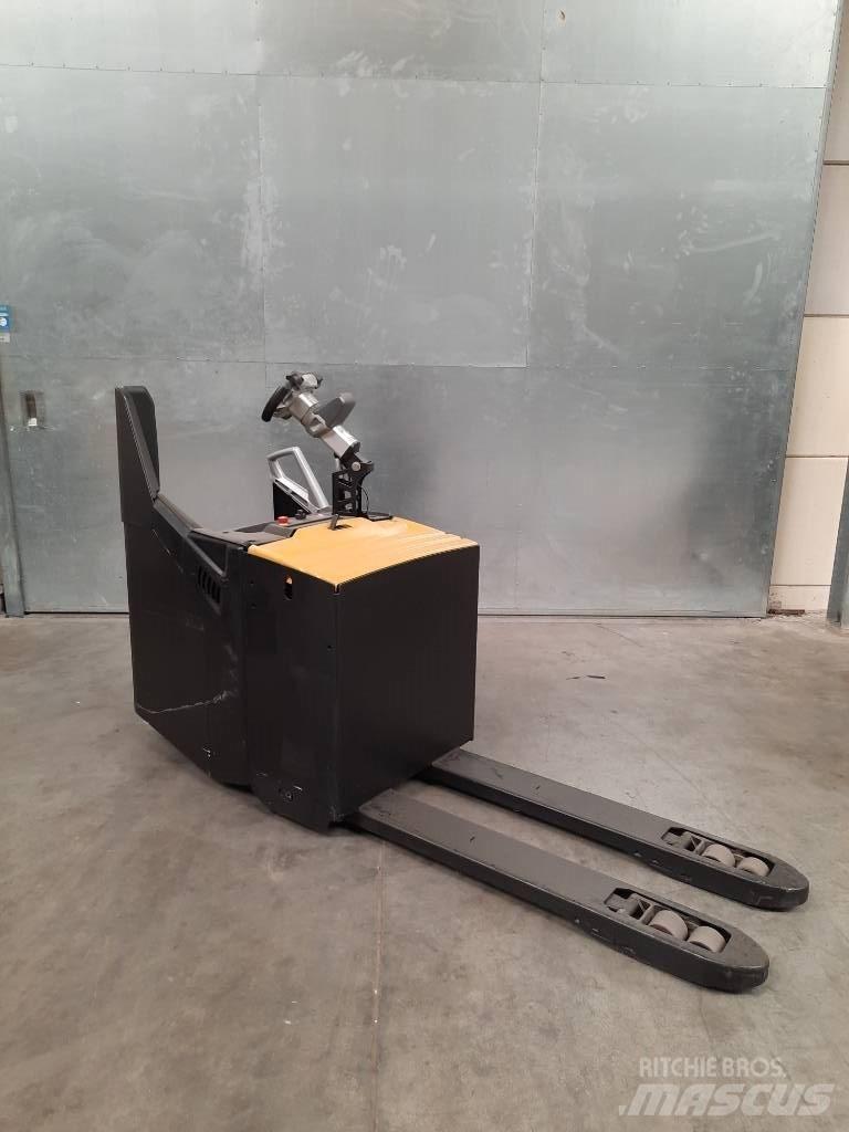 CAT NPF25N2 Porta-paletes com plataforma