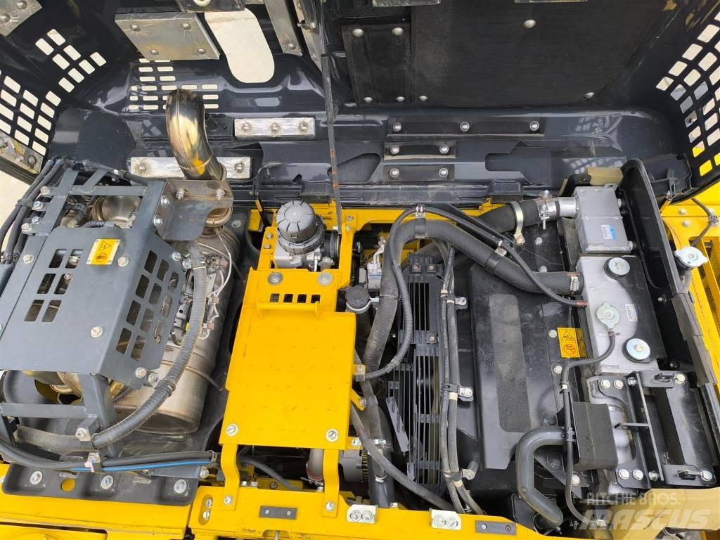Komatsu HB 215 LC-3 Escavadeiras de esteiras