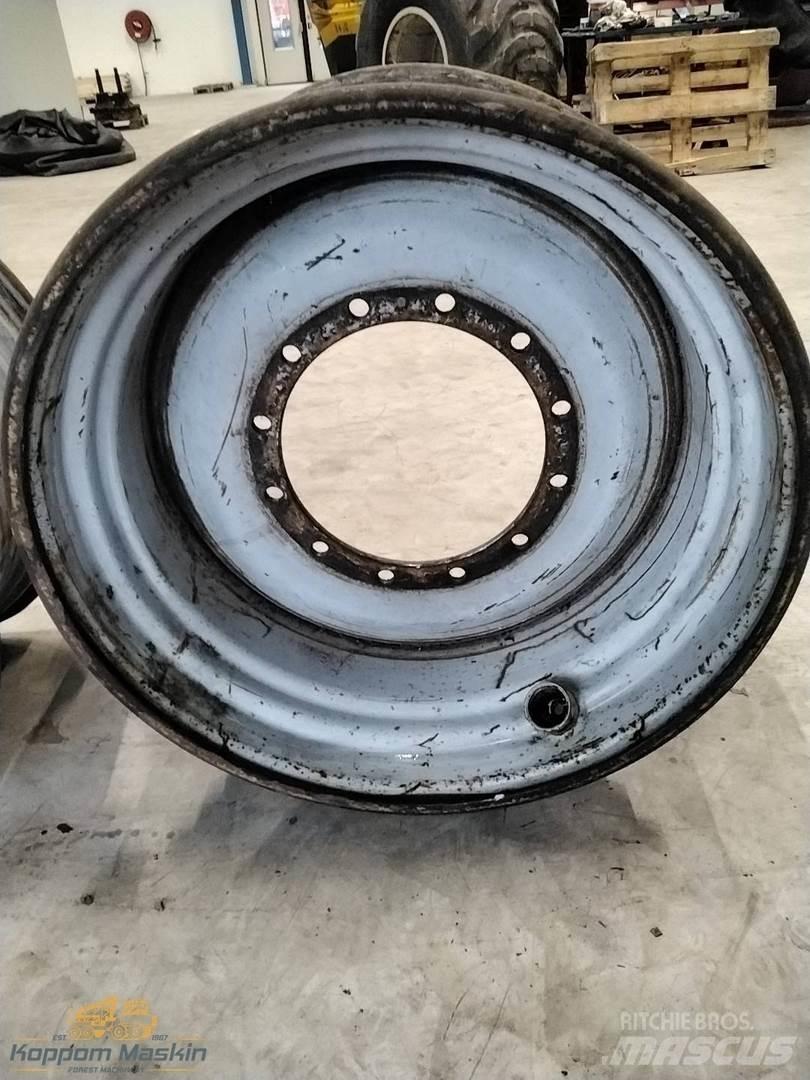 Valmet 901 20x34 Pneus