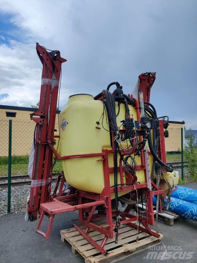 Hardi Master Twin Pulverizadores montados